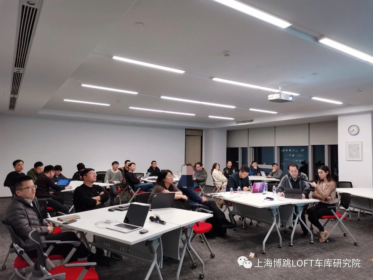 新余杭州LOFT车库专题会